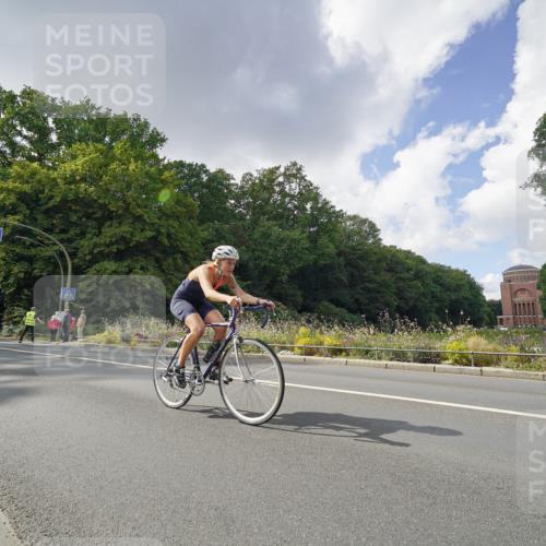 14.09.2025 - Stadtparktriathlon Michael Burmester http://msf.ph/oto/8895605 14.09.2025 13:10:42 Radfahren 1331, 1341, 1342, 1380, 1414, 1431, 1493, 1519 meine-sportfotos.de