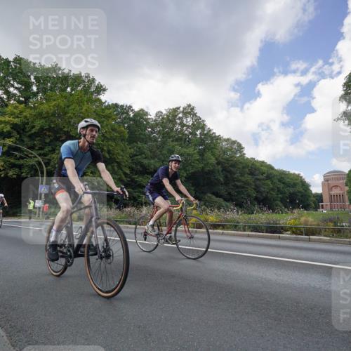14.09.2025 - Stadtparktriathlon Michael Burmester http://msf.ph/oto/8895614 14.09.2025 13:11:31 Radfahren 1374, 1389, 1397, 1434, 1463, 1473, 1475, 1497, 1551 meine-sportfotos.de