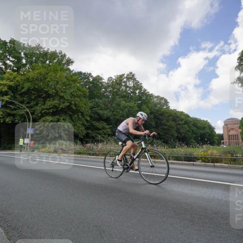 14.09.2025 - Stadtparktriathlon Michael Burmester http://msf.ph/oto/8895616 14.09.2025 13:11:32 Radfahren 1374, 1389, 1397, 1434, 1463, 1473, 1475, 1551 meine-sportfotos.de