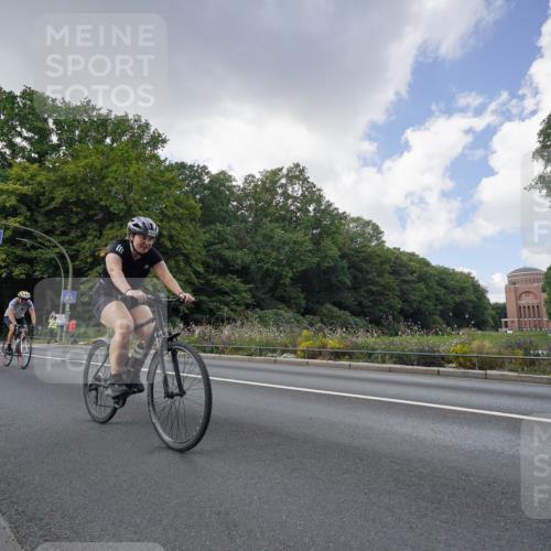14.09.2025 - Stadtparktriathlon Michael Burmester http://msf.ph/oto/8895618 14.09.2025 13:11:35 Radfahren 1374, 1389, 1397, 1434, 1473, 1551 meine-sportfotos.de