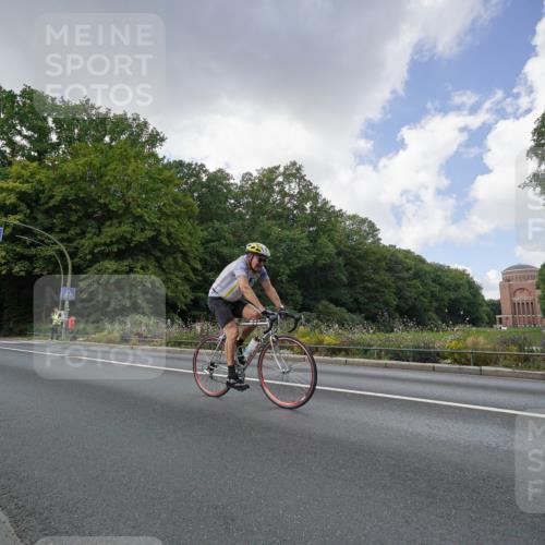 14.09.2025 - Stadtparktriathlon Michael Burmester http://msf.ph/oto/8895620 14.09.2025 13:11:36 Radfahren 1374, 1389, 1397, 1434, 1473, 1551 meine-sportfotos.de