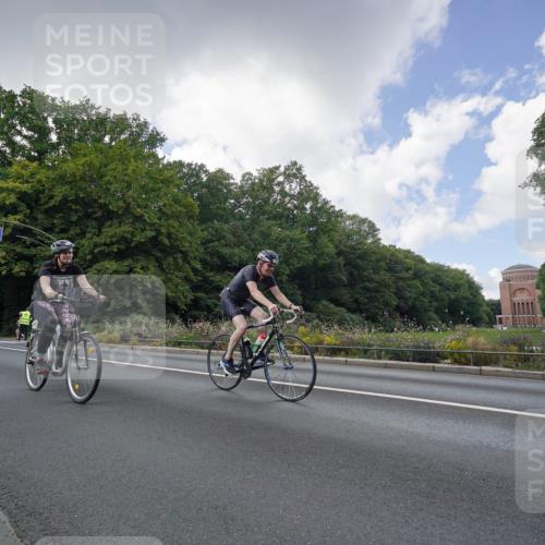 14.09.2025 - Stadtparktriathlon Michael Burmester http://msf.ph/oto/8895630 14.09.2025 13:12:06 Radfahren 1275, 1326, 1357, 1394, 1429, 1465, 1472, 1545, 1558 meine-sportfotos.de