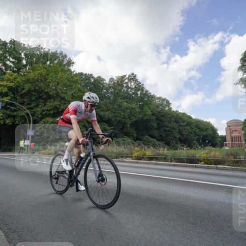 14.09.2025 - Stadtparktriathlon Michael Burmester http://msf.ph/oto/8895646 14.09.2025 13:12:40 Radfahren 1426, 1494 meine-sportfotos.de