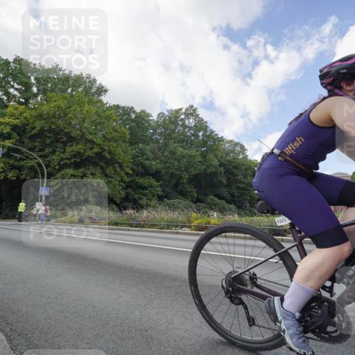 14.09.2025 - Stadtparktriathlon Michael Burmester http://msf.ph/oto/8895659 14.09.2025 13:13:25 Radfahren 1323, 1541 meine-sportfotos.de