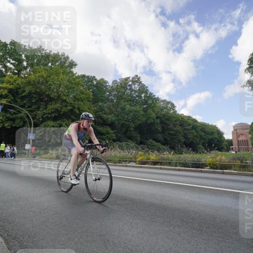14.09.2025 - Stadtparktriathlon Michael Burmester http://msf.ph/oto/8895661 14.09.2025 13:13:39 Radfahren 1423, 1487, 1505, 1530 meine-sportfotos.de