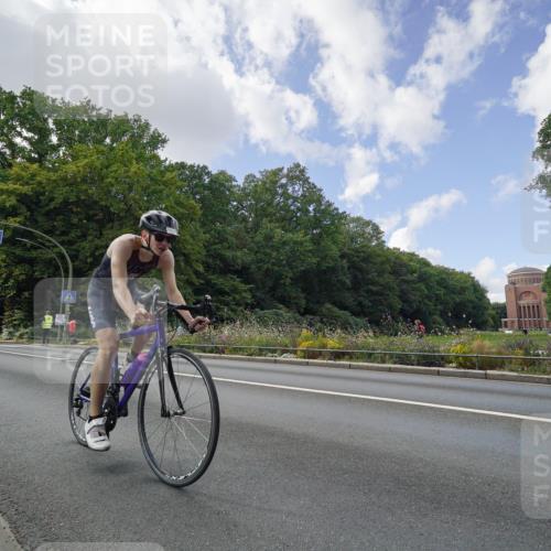 14.09.2025 - Stadtparktriathlon Michael Burmester http://msf.ph/oto/8895671 14.09.2025 13:14:17 Radfahren 1332, 1452, 1495, 1547, 1552 meine-sportfotos.de
