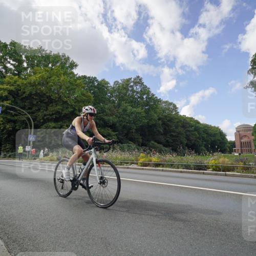 14.09.2025 - Stadtparktriathlon Michael Burmester http://msf.ph/oto/8895672 14.09.2025 13:14:21 Radfahren 1332, 1452, 1495, 1547, 1552 meine-sportfotos.de