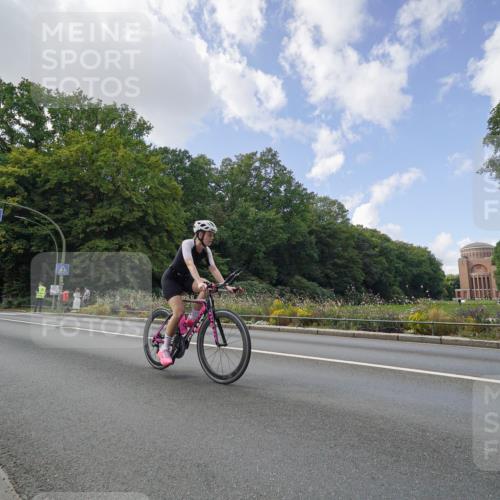 14.09.2025 - Stadtparktriathlon Michael Burmester http://msf.ph/oto/8895679 14.09.2025 13:14:33 Radfahren 1327, 1336, 1504, 1525 meine-sportfotos.de