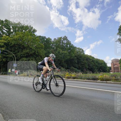 14.09.2025 - Stadtparktriathlon Michael Burmester http://msf.ph/oto/8895683 14.09.2025 13:14:44 Radfahren 1328, 1330, 1430, 1444 meine-sportfotos.de