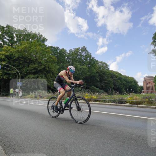14.09.2025 - Stadtparktriathlon Michael Burmester http://msf.ph/oto/8895686 14.09.2025 13:14:55 Radfahren 1328, 1330, 1446, 1468, 1469, 1548 meine-sportfotos.de