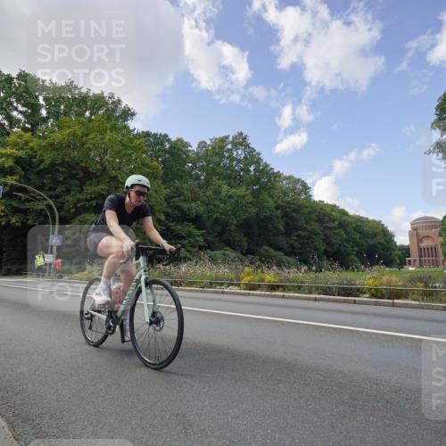 14.09.2025 - Stadtparktriathlon Michael Burmester http://msf.ph/oto/8895690 14.09.2025 13:15:04 Radfahren 1446, 1451, 1468, 1469 meine-sportfotos.de