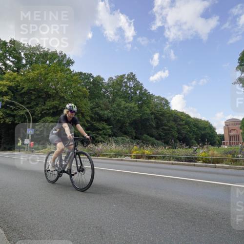 14.09.2025 - Stadtparktriathlon Michael Burmester http://msf.ph/oto/8895698 14.09.2025 13:15:26 Radfahren 1371, 1425, 1456 meine-sportfotos.de