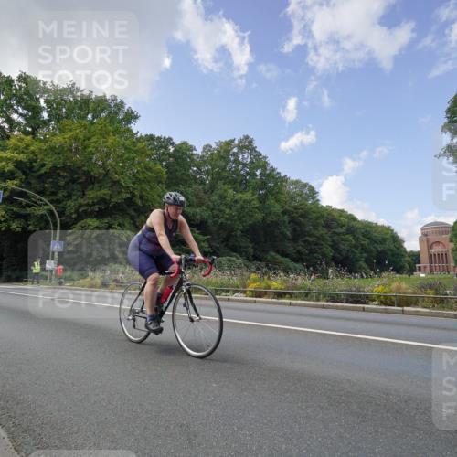 14.09.2025 - Stadtparktriathlon Michael Burmester http://msf.ph/oto/8895701 14.09.2025 13:15:32 Radfahren 1371, 1425, 1536 meine-sportfotos.de