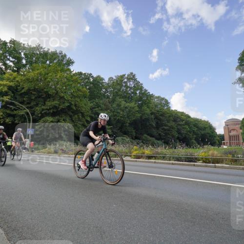 14.09.2025 - Stadtparktriathlon Michael Burmester http://msf.ph/oto/8895705 14.09.2025 13:15:46 Radfahren 1422, 1459, 1474, 1481, 1531, 1542 meine-sportfotos.de