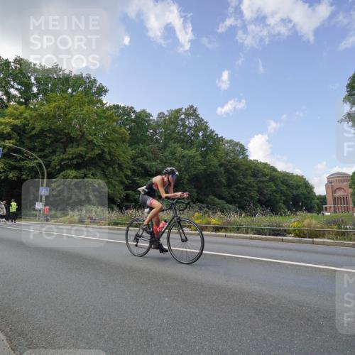 14.09.2025 - Stadtparktriathlon Michael Burmester http://msf.ph/oto/8895709 14.09.2025 13:15:49 Radfahren 1422, 1459, 1474, 1481, 1531 meine-sportfotos.de