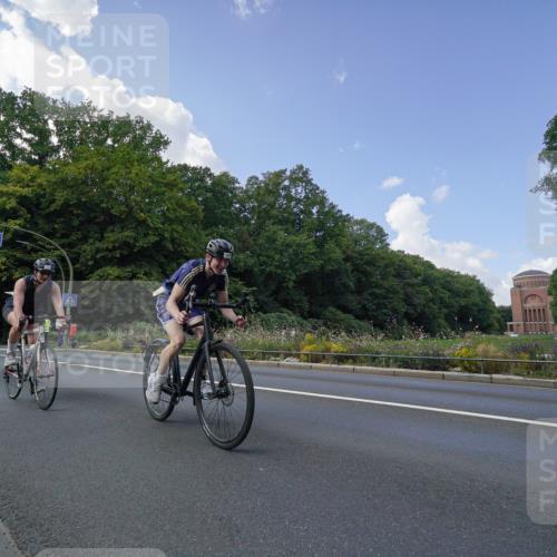 14.09.2025 - Stadtparktriathlon Michael Burmester http://msf.ph/oto/8895722 14.09.2025 13:17:05 Radfahren 1432, 1460, 1462, 1477, 1532, 1559 meine-sportfotos.de