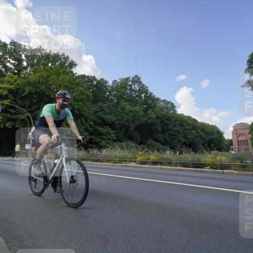 14.09.2025 - Stadtparktriathlon Michael Burmester http://msf.ph/oto/8895730 14.09.2025 13:17:20 Radfahren 1479, 1498, 1507, 1517 meine-sportfotos.de