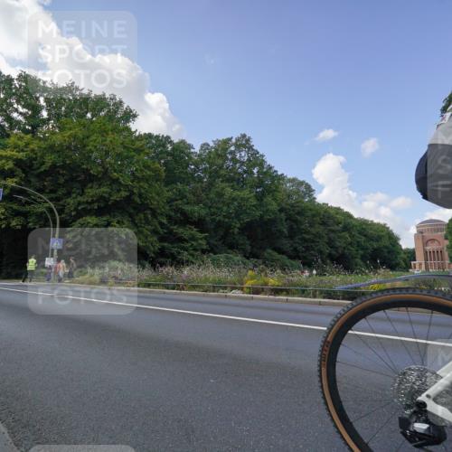 14.09.2025 - Stadtparktriathlon Michael Burmester http://msf.ph/oto/8895733 14.09.2025 13:17:26 Radfahren 1427, 1498, 1507, 1517, 1554 meine-sportfotos.de
