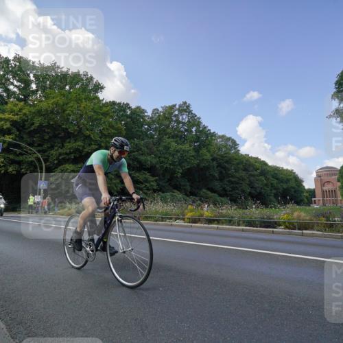 14.09.2025 - Stadtparktriathlon Michael Burmester http://msf.ph/oto/8895740 14.09.2025 13:17:38 Radfahren 1427, 1488, 1499, 1510, 1522, 1544 meine-sportfotos.de