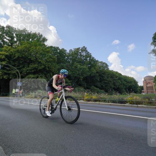 14.09.2025 - Stadtparktriathlon Michael Burmester http://msf.ph/oto/8895742 14.09.2025 13:17:44 Radfahren 1325, 1454, 1510, 1522, 1534 meine-sportfotos.de