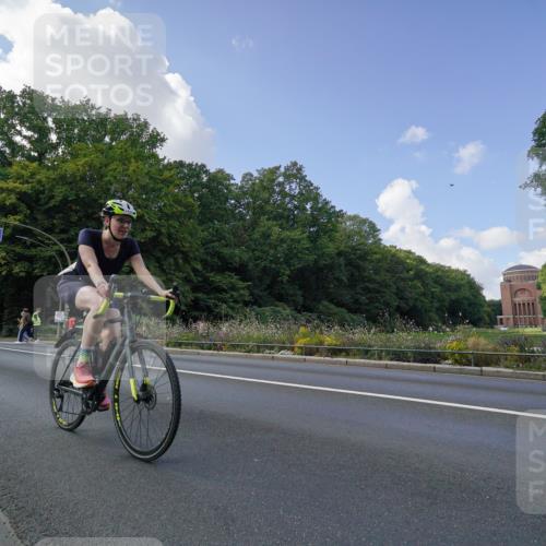 14.09.2025 - Stadtparktriathlon Michael Burmester http://msf.ph/oto/8895748 14.09.2025 13:17:57 Radfahren 1448, 1515, 1534 meine-sportfotos.de