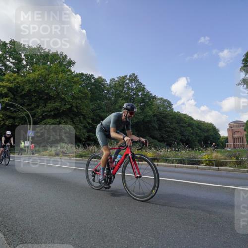 14.09.2025 - Stadtparktriathlon Michael Burmester http://msf.ph/oto/8895757 14.09.2025 13:18:34 Radfahren 1436, 1453, 1480, 1501, 1521, 1543, 1545 meine-sportfotos.de