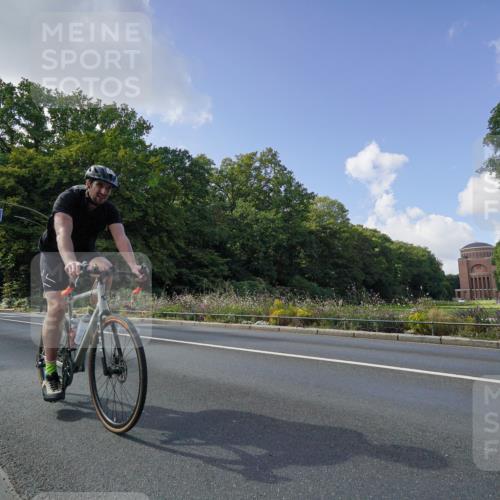 14.09.2025 - Stadtparktriathlon Michael Burmester http://msf.ph/oto/8895780 14.09.2025 13:19:31 Radfahren 1473, 1476, 1484, 1546, 1558, 1611 meine-sportfotos.de