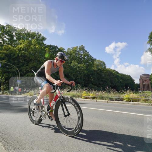 14.09.2025 - Stadtparktriathlon Michael Burmester http://msf.ph/oto/8895789 14.09.2025 13:19:49 Radfahren 1357, 1397, 1450, 1494, 1537, 1541, 1620 meine-sportfotos.de