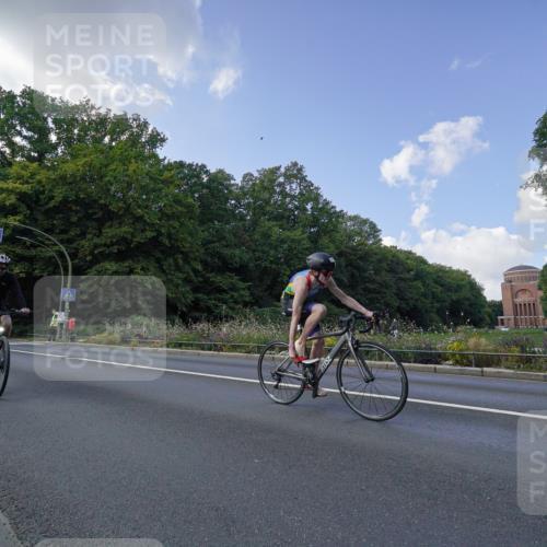 14.09.2025 - Stadtparktriathlon Michael Burmester http://msf.ph/oto/8895805 14.09.2025 13:20:21 Radfahren 1341, 1497, 1513, 1581, 1596, 1605, 1607 meine-sportfotos.de