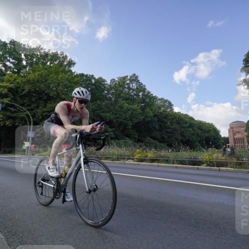 14.09.2025 - Stadtparktriathlon Michael Burmester http://msf.ph/oto/8895809 14.09.2025 13:20:27 Radfahren 1437, 1465, 1497, 1576, 1581, 1607 meine-sportfotos.de