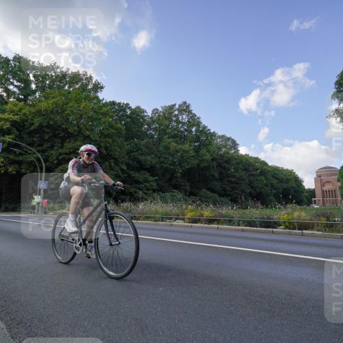 14.09.2025 - Stadtparktriathlon Michael Burmester http://msf.ph/oto/8895810 14.09.2025 13:20:33 Radfahren 1437, 1465, 1576 meine-sportfotos.de