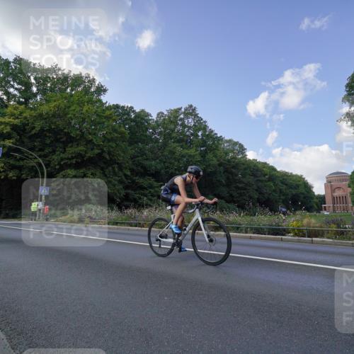 14.09.2025 - Stadtparktriathlon Michael Burmester http://msf.ph/oto/8895811 14.09.2025 13:20:34 Radfahren 1434, 1437, 1465, 1576 meine-sportfotos.de