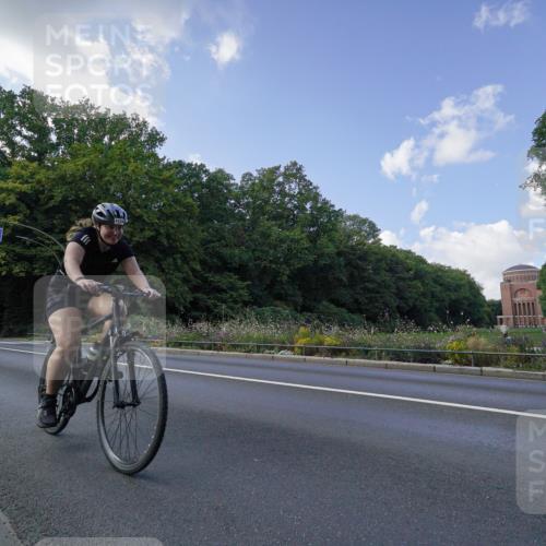 14.09.2025 - Stadtparktriathlon Michael Burmester http://msf.ph/oto/8895814 14.09.2025 13:20:43 Radfahren 1434, 1435, 1463, 1579, 1603 meine-sportfotos.de