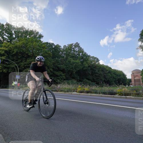 14.09.2025 - Stadtparktriathlon Michael Burmester http://msf.ph/oto/8895816 14.09.2025 13:20:48 Radfahren 1434, 1435, 1463, 1483, 1579, 1603 meine-sportfotos.de