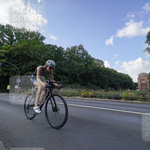 14.09.2025 - Stadtparktriathlon Michael Burmester http://msf.ph/oto/8895832 14.09.2025 13:21:20 Radfahren 1547, 1578, 1580 meine-sportfotos.de