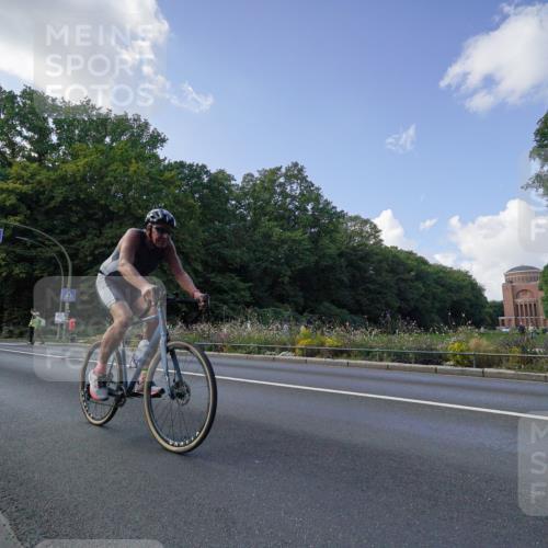 14.09.2025 - Stadtparktriathlon Michael Burmester http://msf.ph/oto/8895848 14.09.2025 13:22:01 Radfahren 1475, 1487, 1490, 1505, 1525, 1604 meine-sportfotos.de