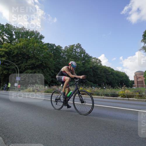 14.09.2025 - Stadtparktriathlon Michael Burmester http://msf.ph/oto/8895857 14.09.2025 13:22:23 Radfahren 1430, 1444, 1520, 1536, 1548, 1610 meine-sportfotos.de