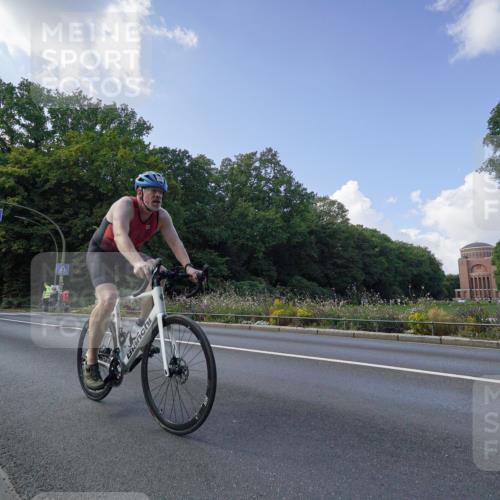 14.09.2025 - Stadtparktriathlon Michael Burmester http://msf.ph/oto/8895866 14.09.2025 13:22:43 Radfahren 1423, 1471, 1492, 1535 meine-sportfotos.de