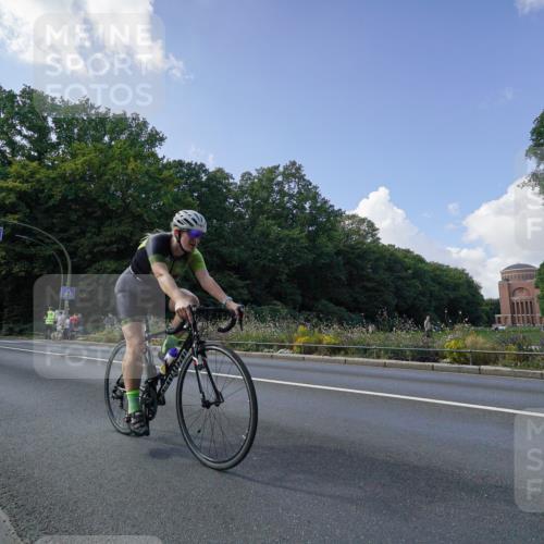14.09.2025 - Stadtparktriathlon Michael Burmester http://msf.ph/oto/8895878 14.09.2025 13:23:13 Radfahren 1446, 1456, 1529, 1584 meine-sportfotos.de