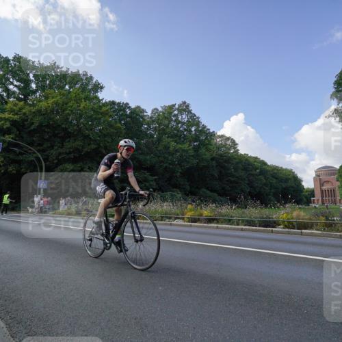 14.09.2025 - Stadtparktriathlon Michael Burmester http://msf.ph/oto/8895890 14.09.2025 13:23:36 Radfahren 1425, 1455, 1542, 1563, 1574 meine-sportfotos.de