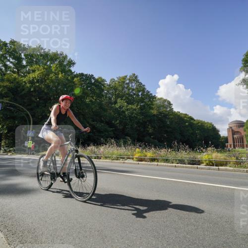 14.09.2025 - Stadtparktriathlon Michael Burmester http://msf.ph/oto/8895910 14.09.2025 13:24:32 Radfahren 1459, 1496, 1569 meine-sportfotos.de