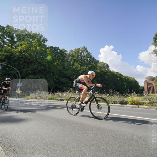 14.09.2025 - Stadtparktriathlon Michael Burmester http://msf.ph/oto/8895918 14.09.2025 13:24:51 Radfahren 1488, 1499, 1518, 1543, 1545, 1554, 1559, 1561, 1593 meine-sportfotos.de