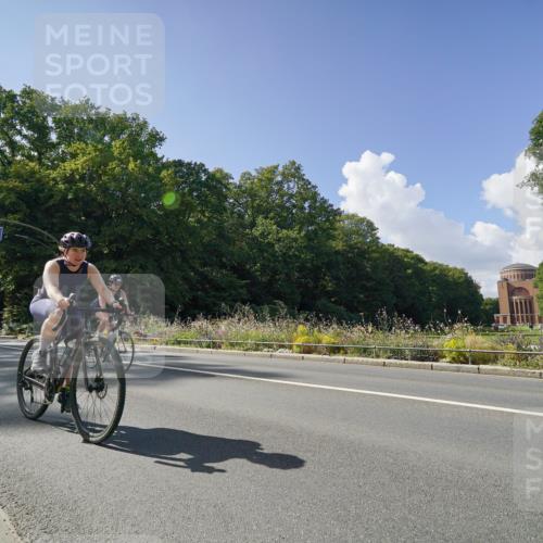 14.09.2025 - Stadtparktriathlon Michael Burmester http://msf.ph/oto/8895929 14.09.2025 13:25:07 Radfahren 1323, 1432, 1474, 1479, 1532, 1544, 1568, 1586 meine-sportfotos.de