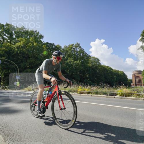 14.09.2025 - Stadtparktriathlon Michael Burmester http://msf.ph/oto/8895936 14.09.2025 13:25:19 Radfahren 1442, 1462, 1521, 1568, 1586, 1609 meine-sportfotos.de