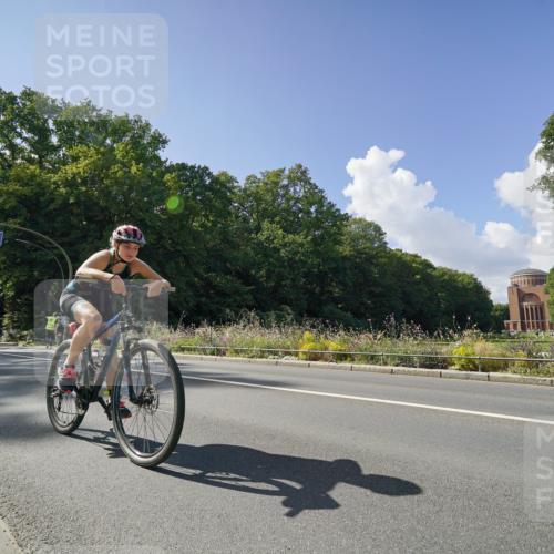 14.09.2025 - Stadtparktriathlon Michael Burmester http://msf.ph/oto/8895939 14.09.2025 13:25:24 Radfahren 1442, 1443, 1460, 1462, 1521, 1609 meine-sportfotos.de