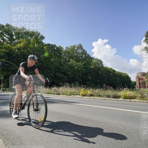 14.09.2025 - Stadtparktriathlon Michael Burmester http://msf.ph/oto/8895943 14.09.2025 13:25:30 Radfahren 1442, 1443, 1460, 1462, 1517, 1553 meine-sportfotos.de