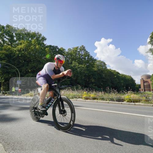 14.09.2025 - Stadtparktriathlon Michael Burmester http://msf.ph/oto/8895947 14.09.2025 13:25:46 Radfahren 1507, 1511, 1546, 1598 meine-sportfotos.de