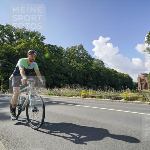 14.09.2025 - Stadtparktriathlon Michael Burmester http://msf.ph/oto/8895948 14.09.2025 13:25:52 Radfahren 1472, 1507, 1522, 1546, 1598 meine-sportfotos.de