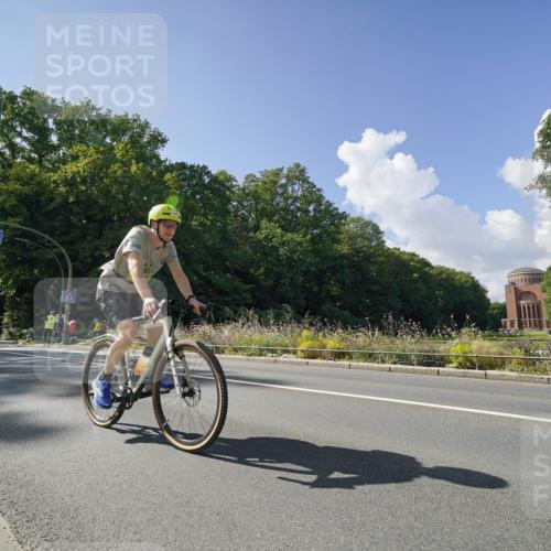 14.09.2025 - Stadtparktriathlon Michael Burmester http://msf.ph/oto/8895955 14.09.2025 13:26:02 Radfahren 1427, 1498, 1522, 1583 meine-sportfotos.de