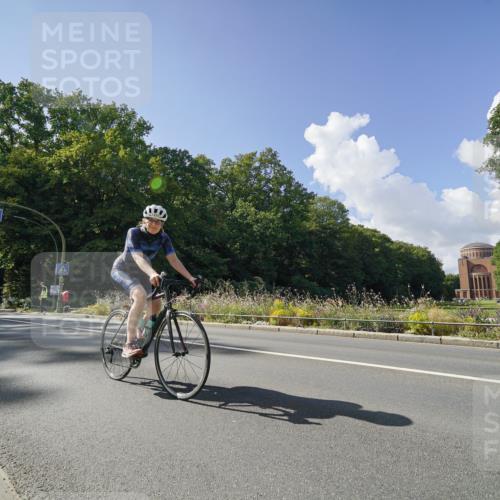 14.09.2025 - Stadtparktriathlon Michael Burmester http://msf.ph/oto/8895958 14.09.2025 13:26:13 Radfahren 1454, 1484, 1583, 1611 meine-sportfotos.de